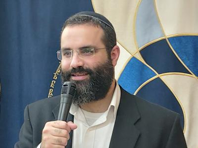 Rabbi Noam Dvir Mayzeles